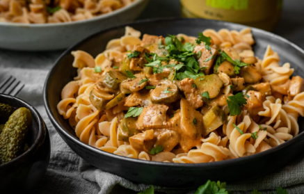 Fitness recept: Tempeh Stroganov s proteinovými těstovinami