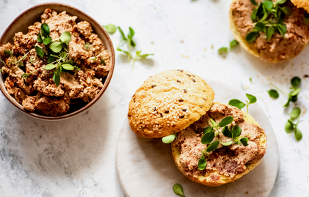 Fitness recept: Veganská pomazánka z tofu a sušených rajčat