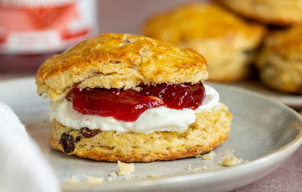 Fitness recept: Scones s tvarohem a jahodovou náplní